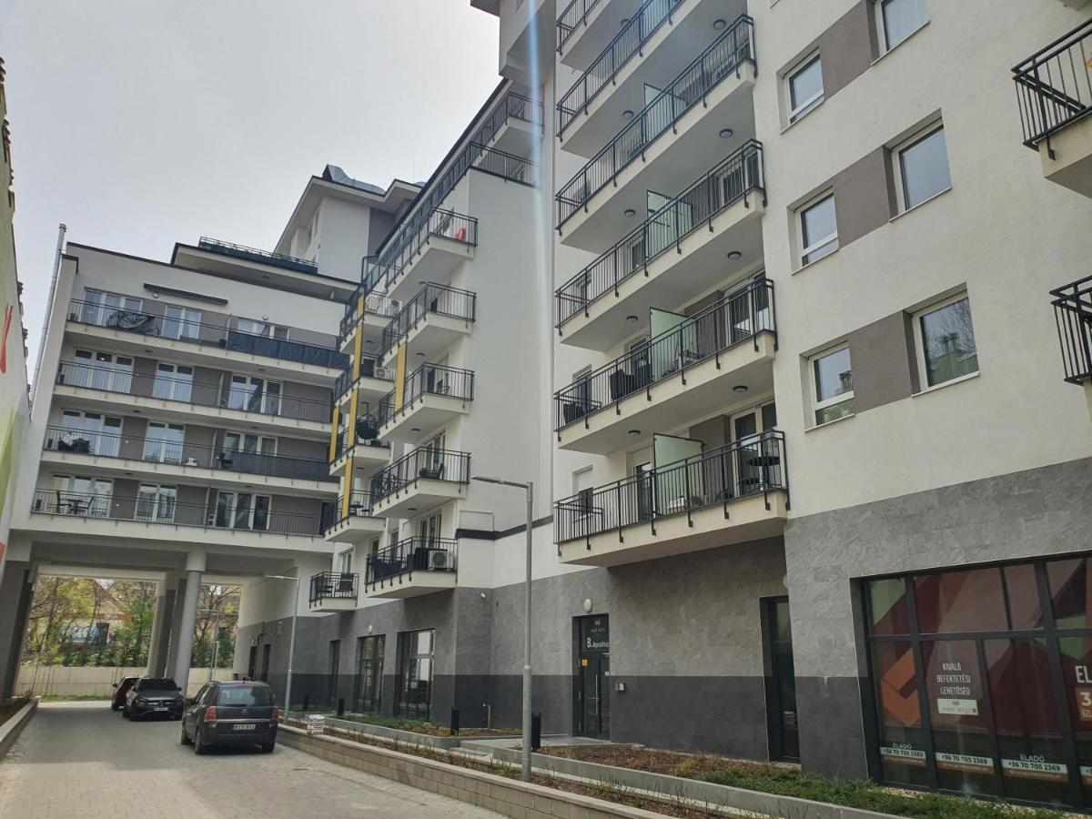 Park West Apartment - Free Parking Budapest Extérieur photo